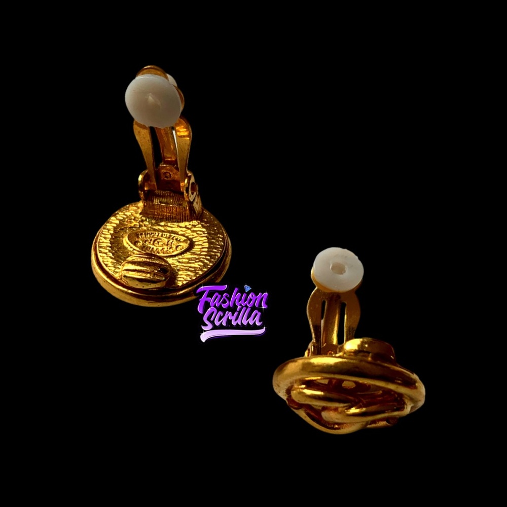 Chanel Vintage Gold Signature CC Monogram Logo Clip On Earrings - Picture 4 of 11